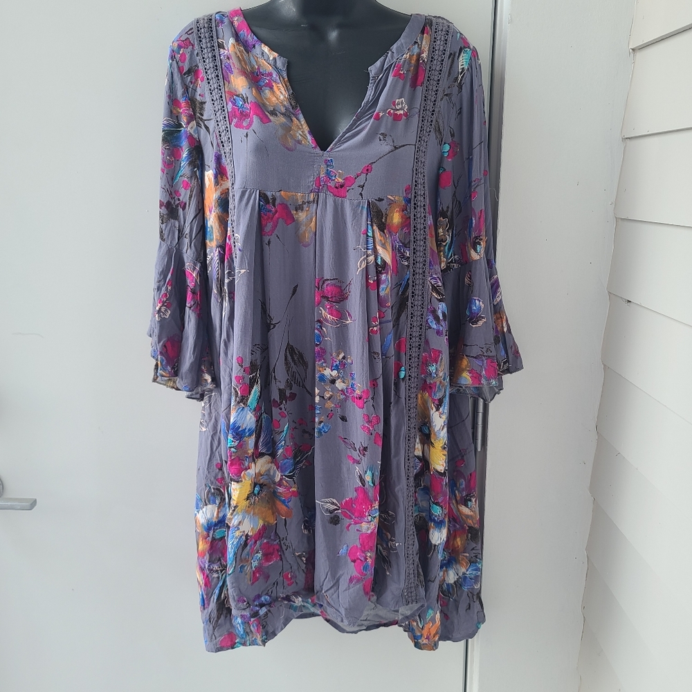 Flowy Floral Watercolor Dress 👗🌺